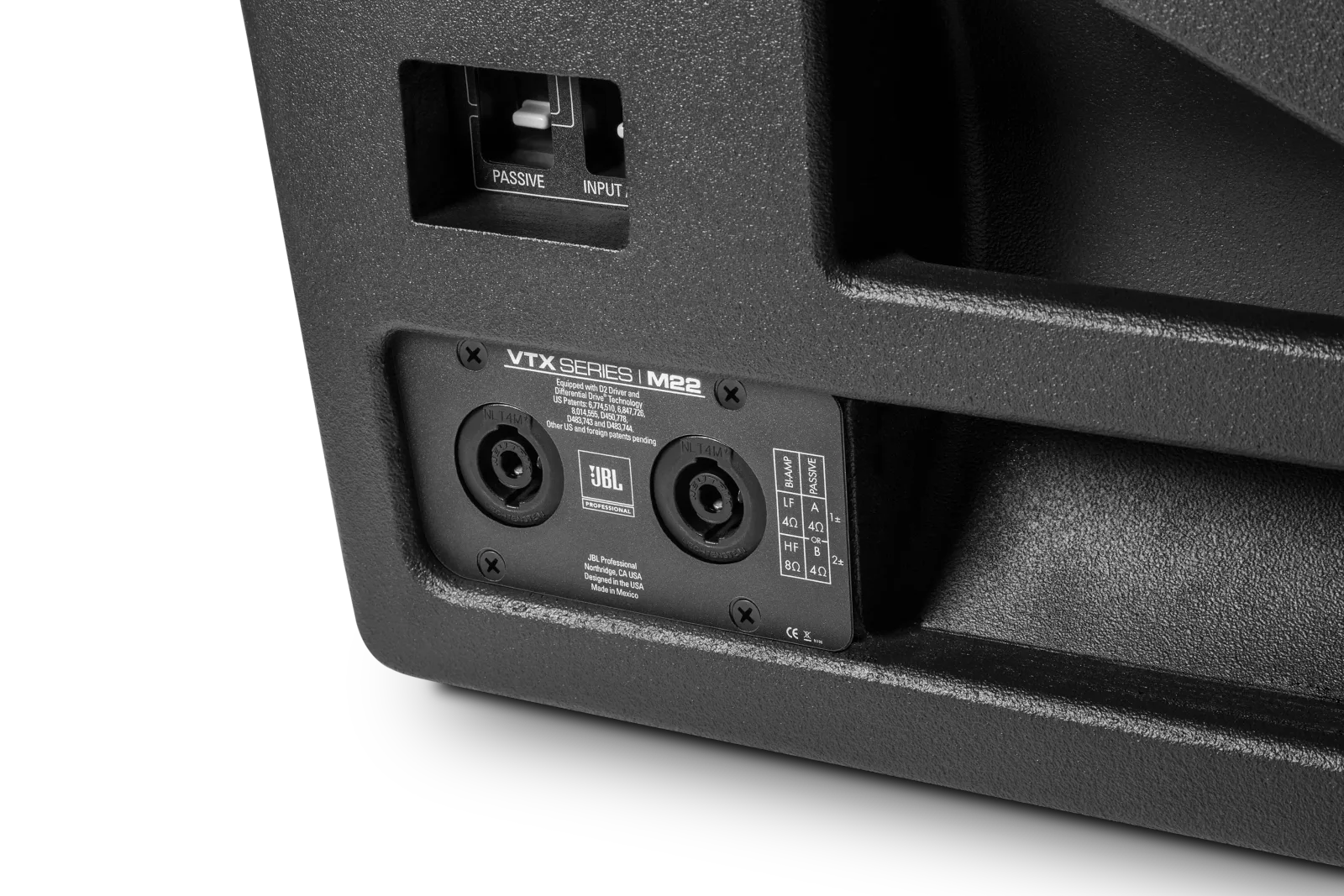 JBL VTX M22 — detail view