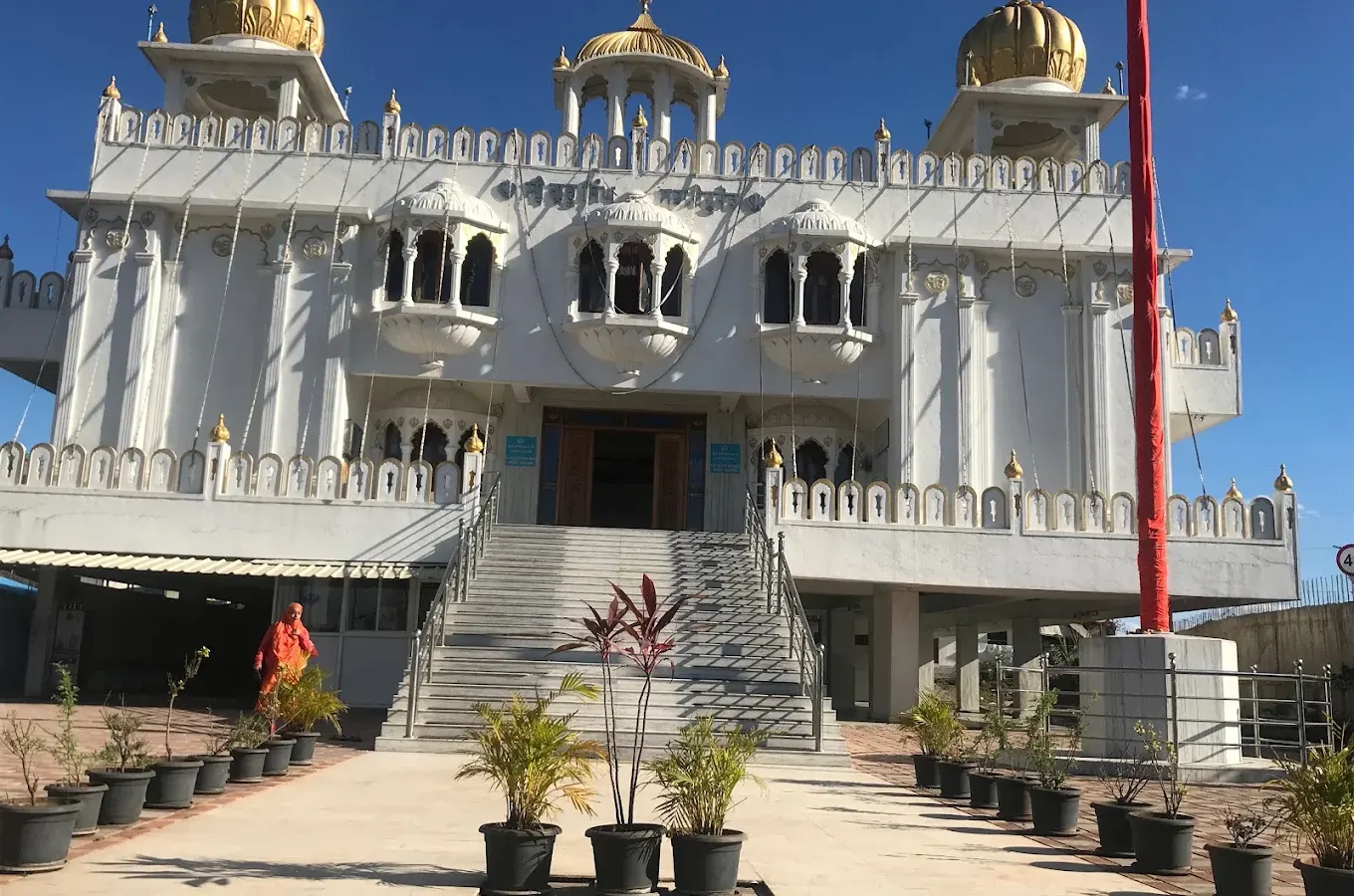 The Golden Temple, Dehu Road