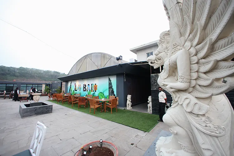La Bali, Bavdhan — installation photo 3